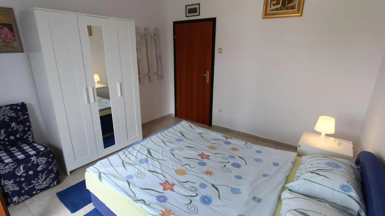 Apartments Lastavica 马林斯卡 克罗地亚