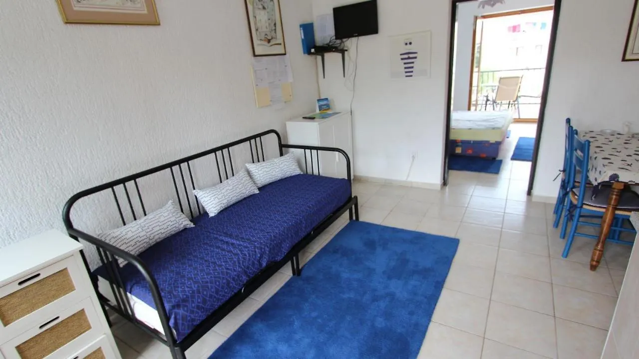 Apartments Lastavica 말린스카 0*,